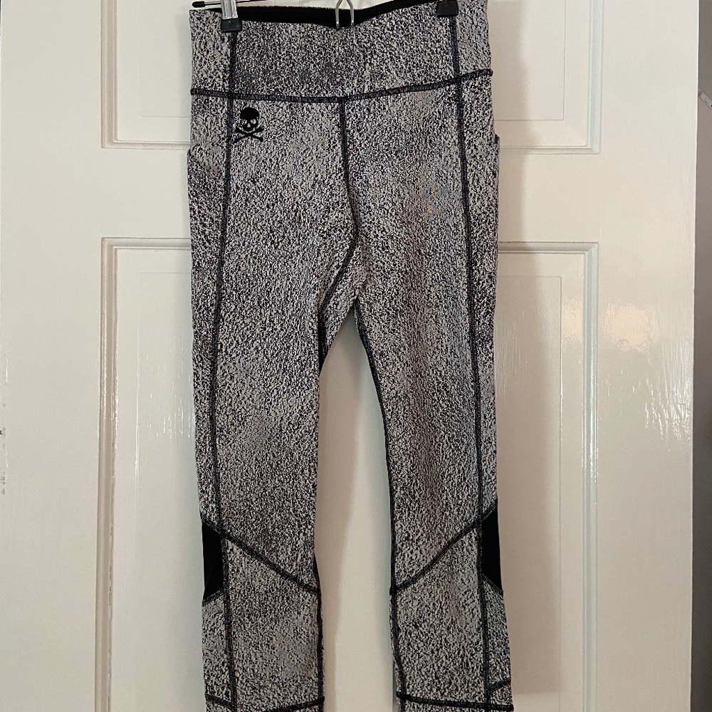 Lululemon X Soulcycle B&W capris